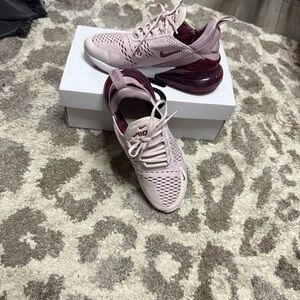 Nike Women's AIR MAX 270 Sneakers in Barley Rose/Vintage Wine